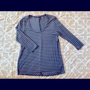 Women’s DKNY tunic top